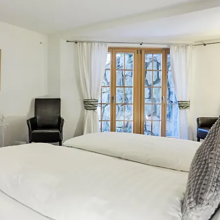 Smaragd-1 By Interhome *